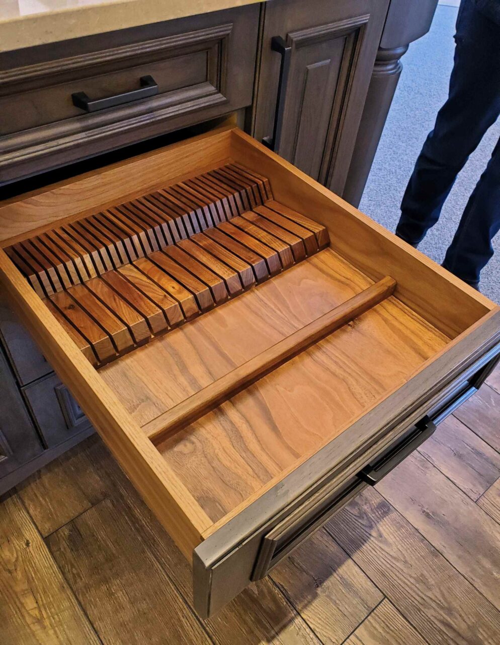 drawer organizer | knife block | walnut