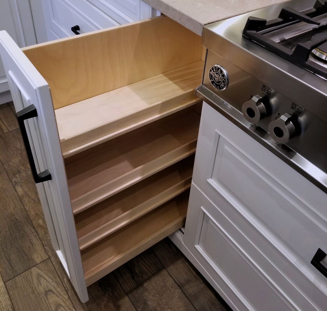 pullout | wood