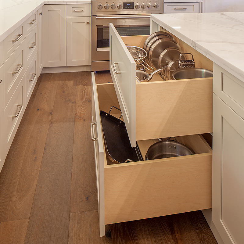 deep drawers | pots & pans